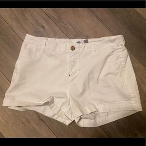 White 3 Inch Seam Size 6 Old Navy Shorts
